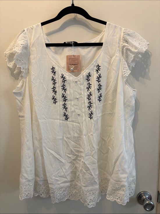 BloomChic Tops - BloomChic White Eyelet Sleeve Button-Front Blouse with Black Embroidery